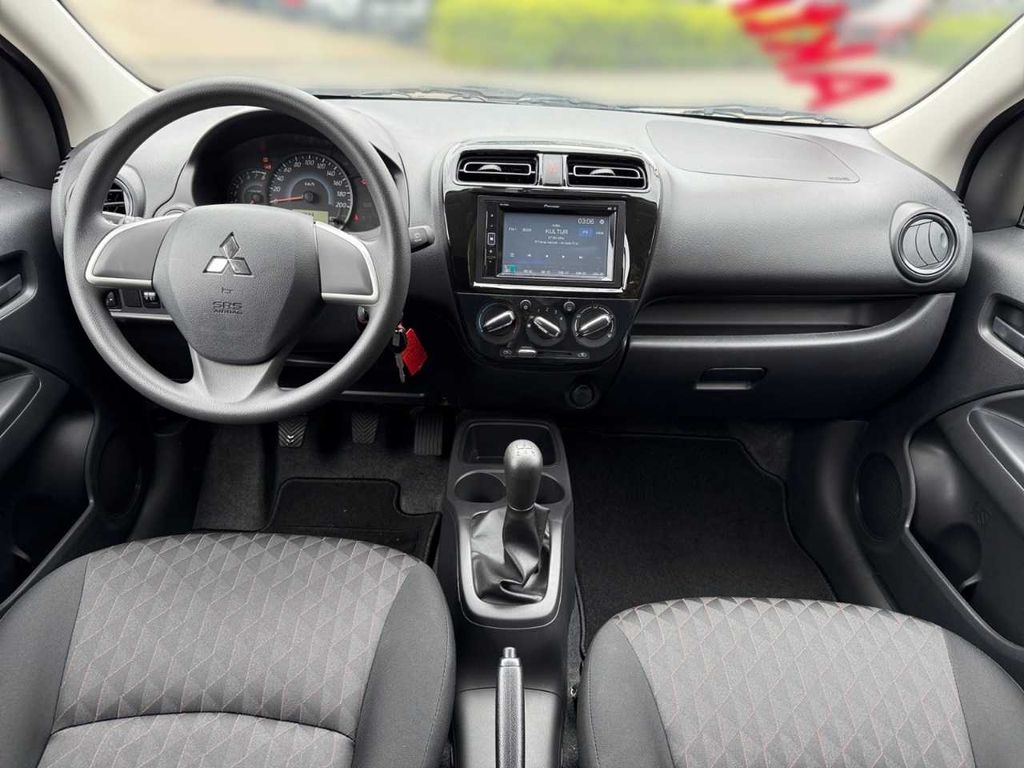 Mitsubishi Space Star 2024