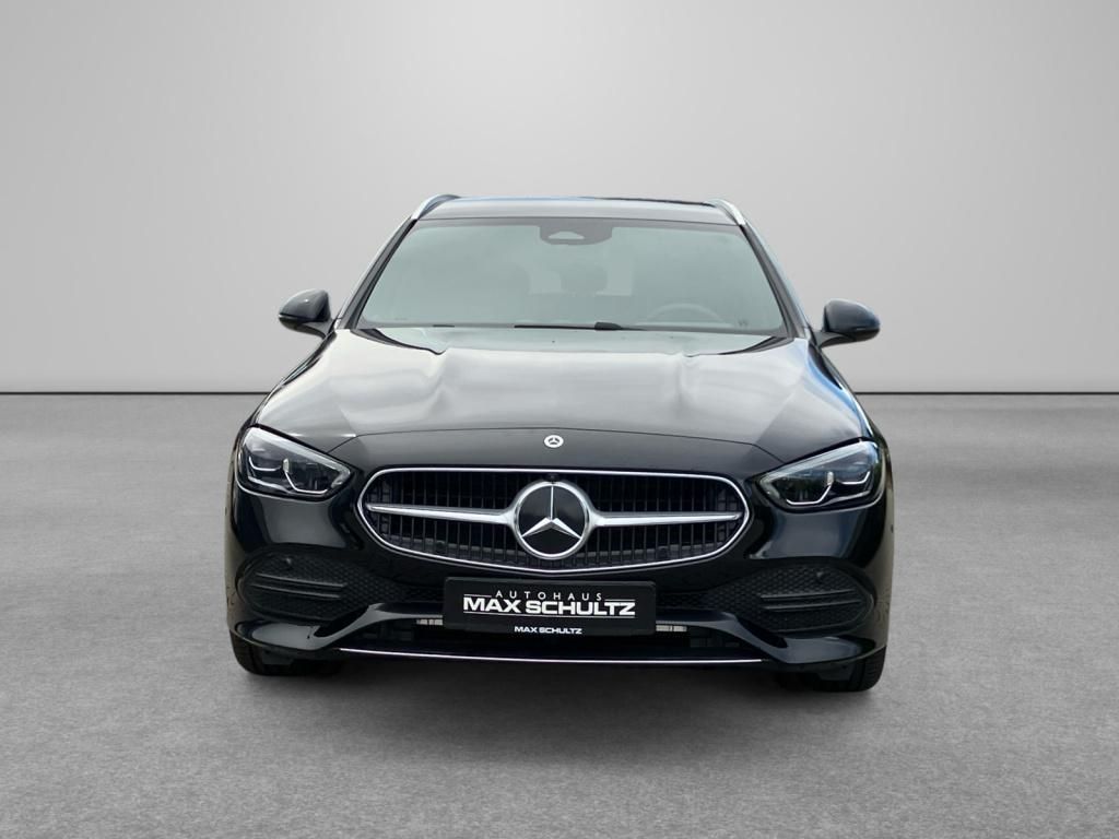 Mercedes-Benz C 200 2025