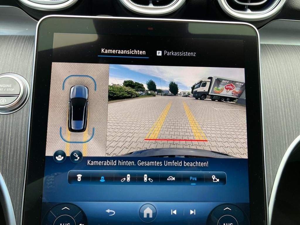 Mercedes-Benz C 200 2025