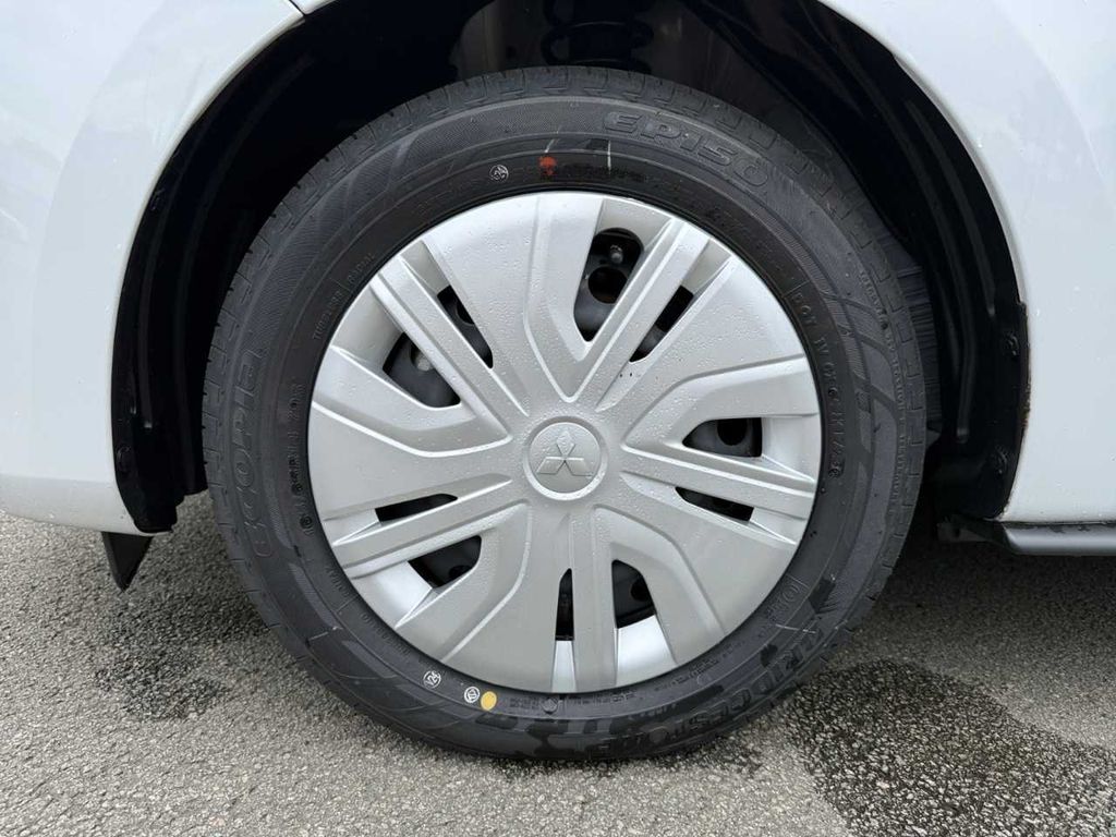 Mitsubishi Space Star 2024