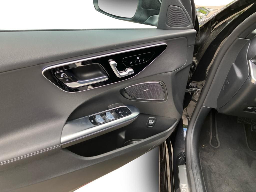 Mercedes-Benz C 200 2025