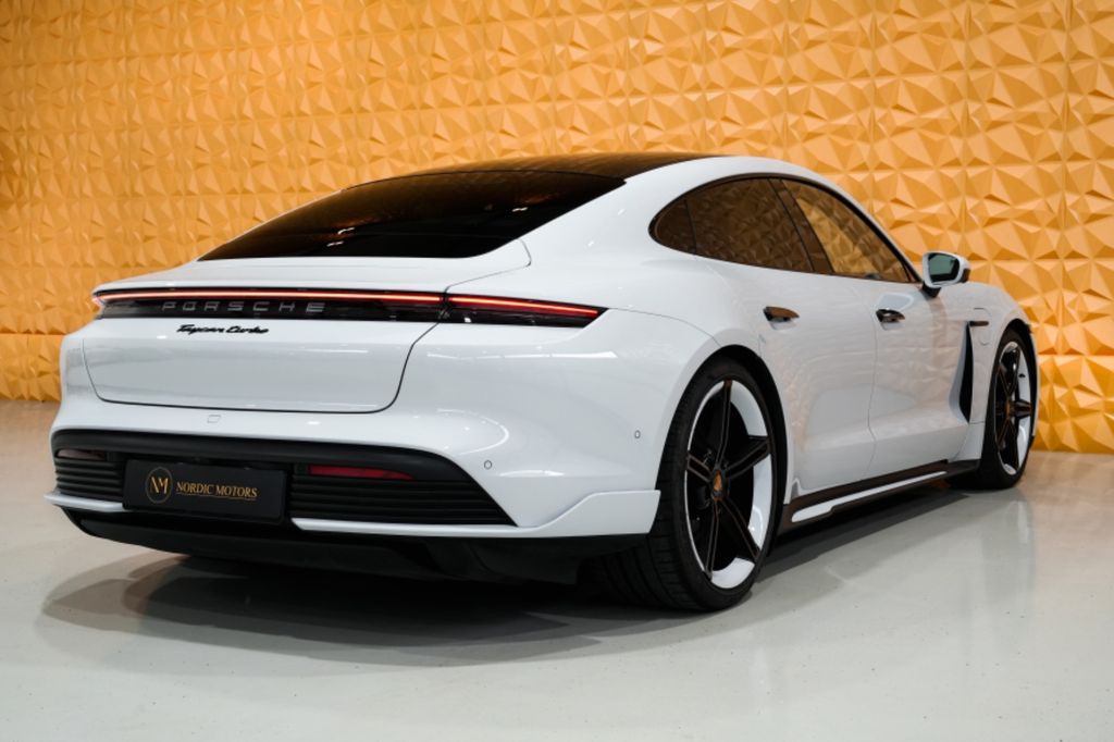 Porsche Taycan 2020