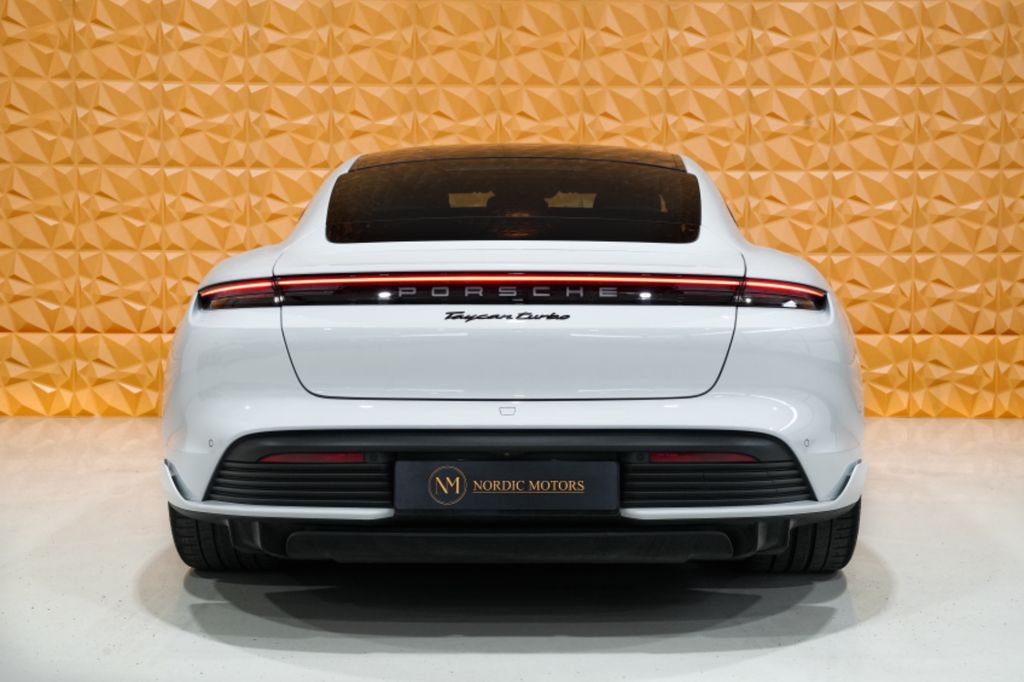 Porsche Taycan 2020