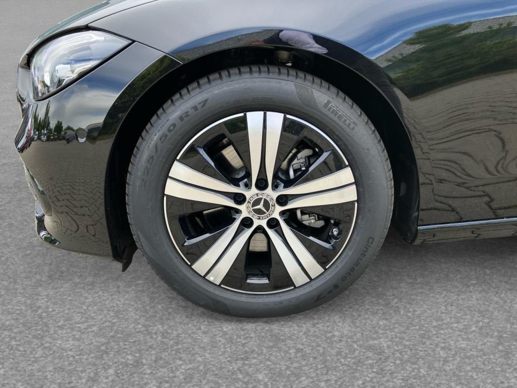 Mercedes-Benz C 200 2025