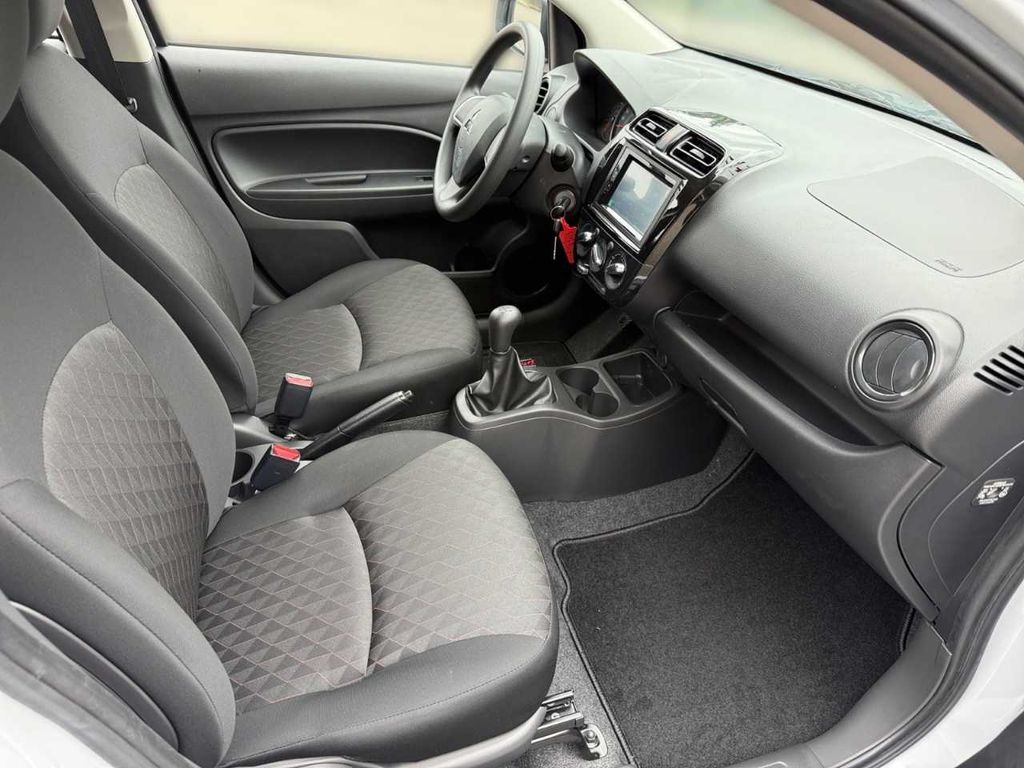 Mitsubishi Space Star 2024