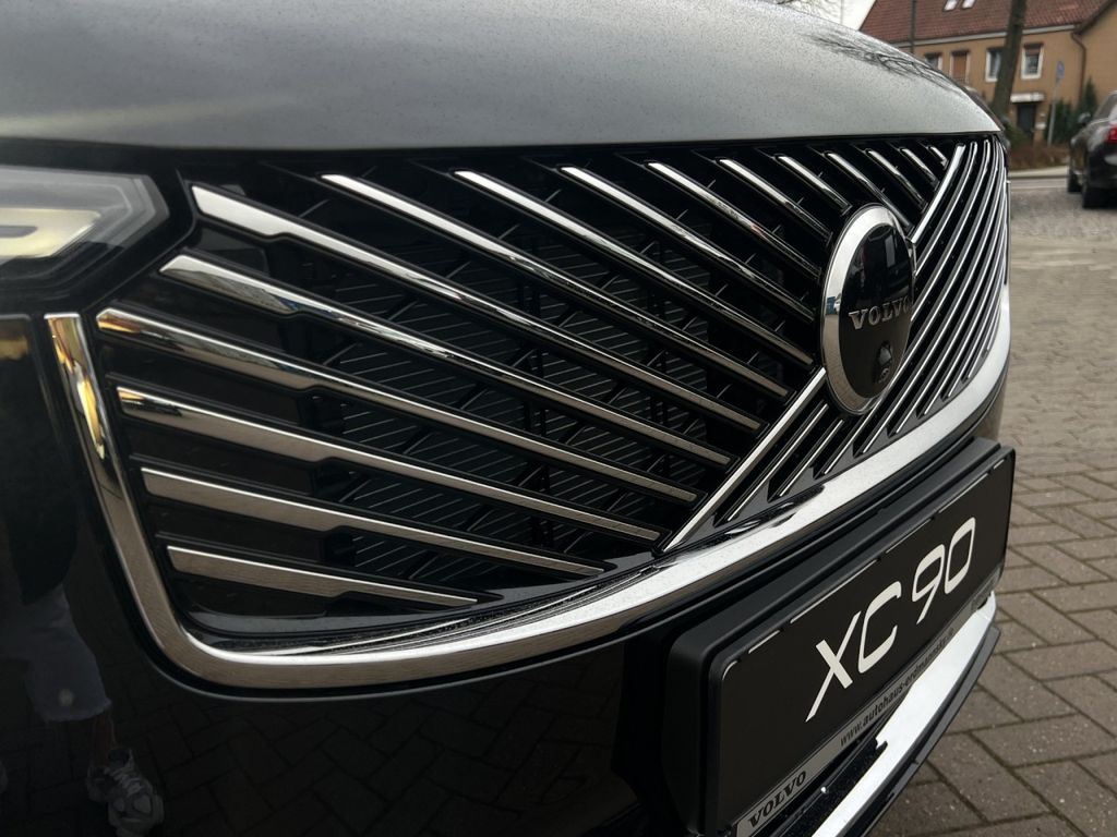 Volvo XC90 2025