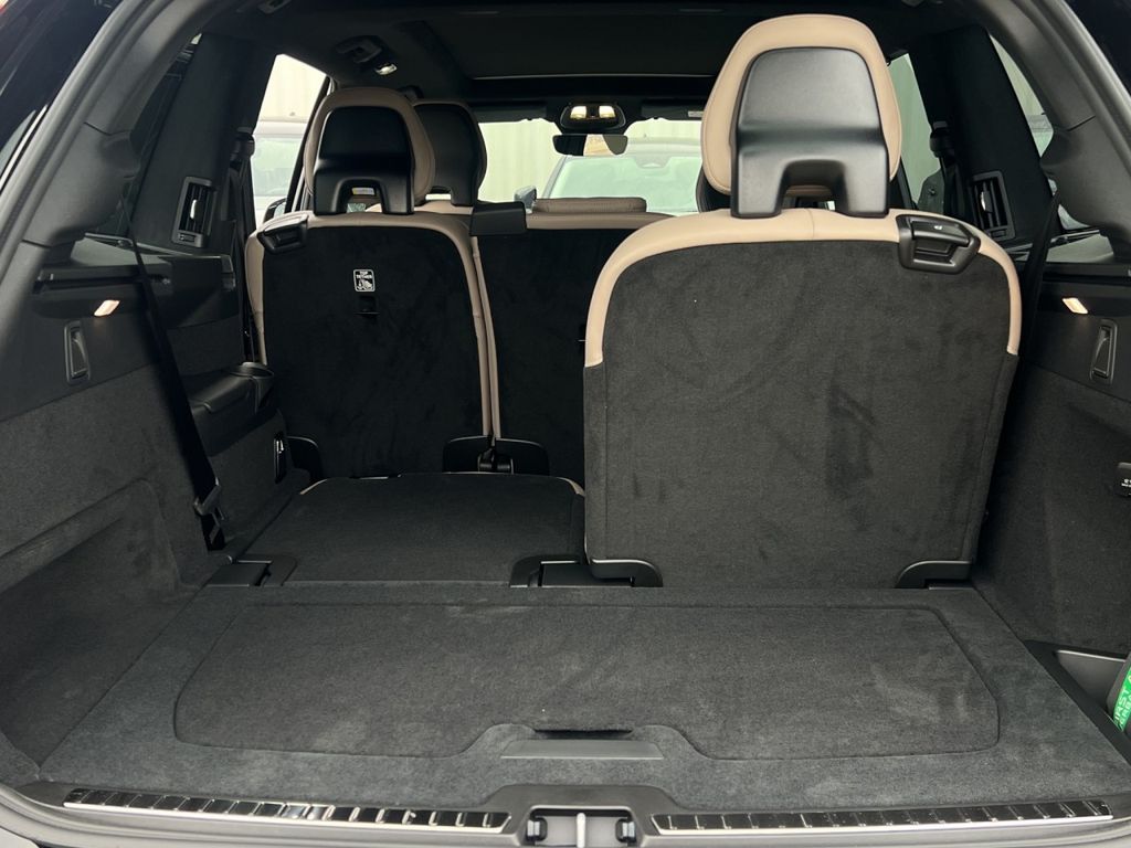Volvo XC90 2025