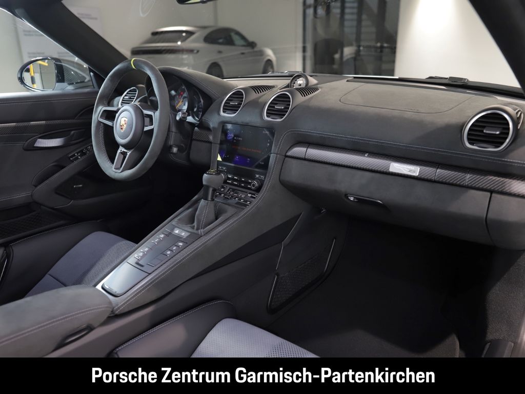 Porsche Boxster 2025