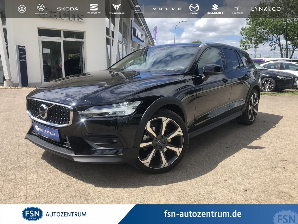 Volvo V60 Cross Country 2024