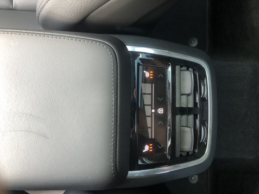 Volvo V60 Cross Country 2024