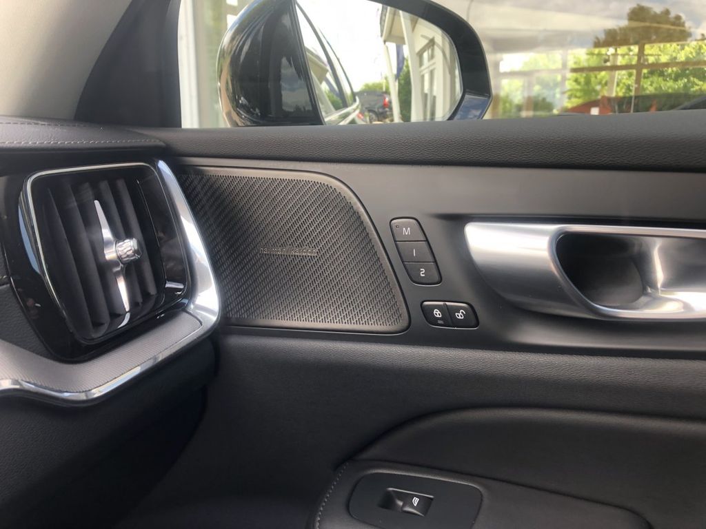 Volvo V60 Cross Country 2024