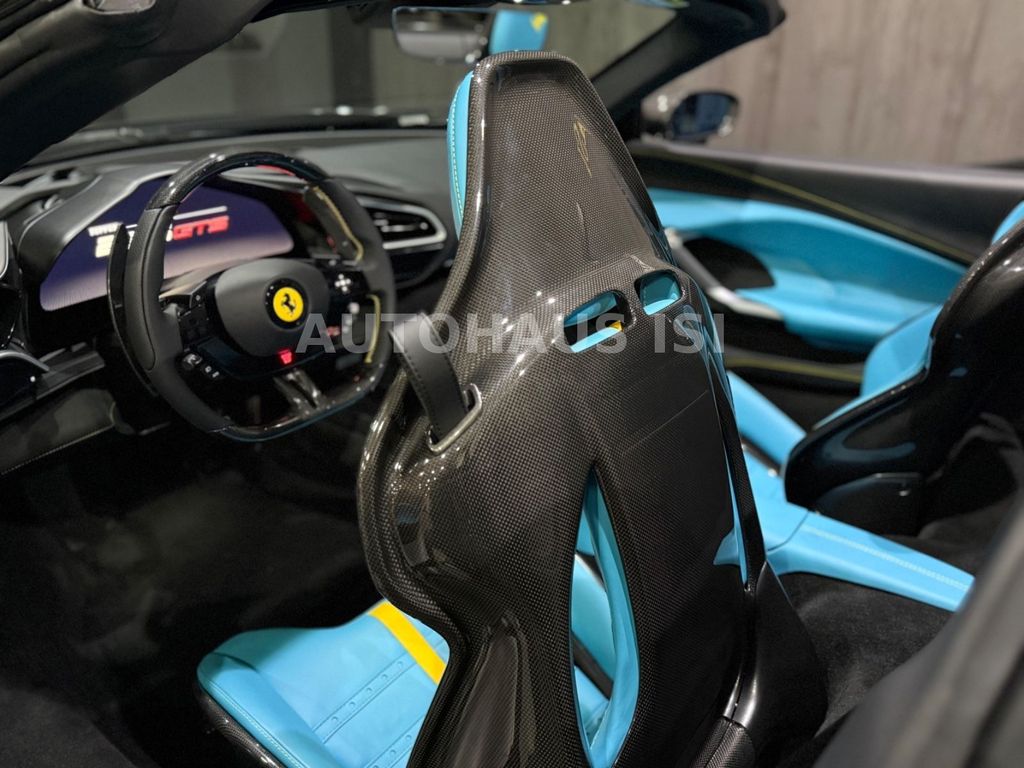 Ferrari 296 GTS 2024