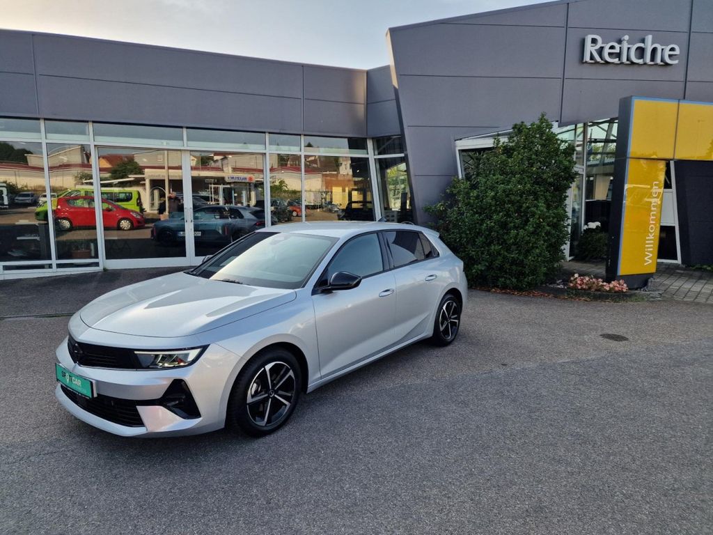Opel Astra 2024