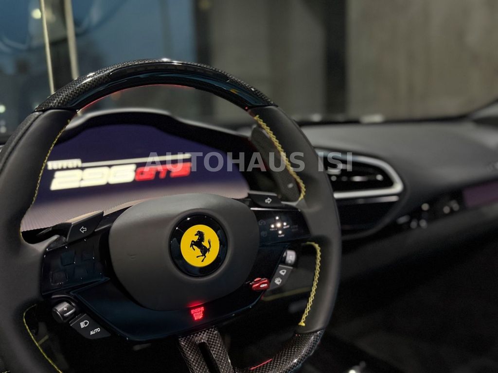 Ferrari 296 GTS 2024