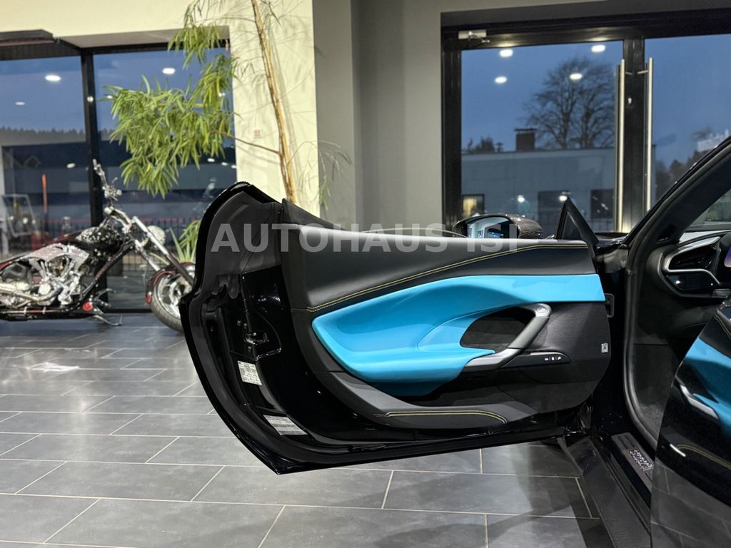 Ferrari 296 GTS 2024