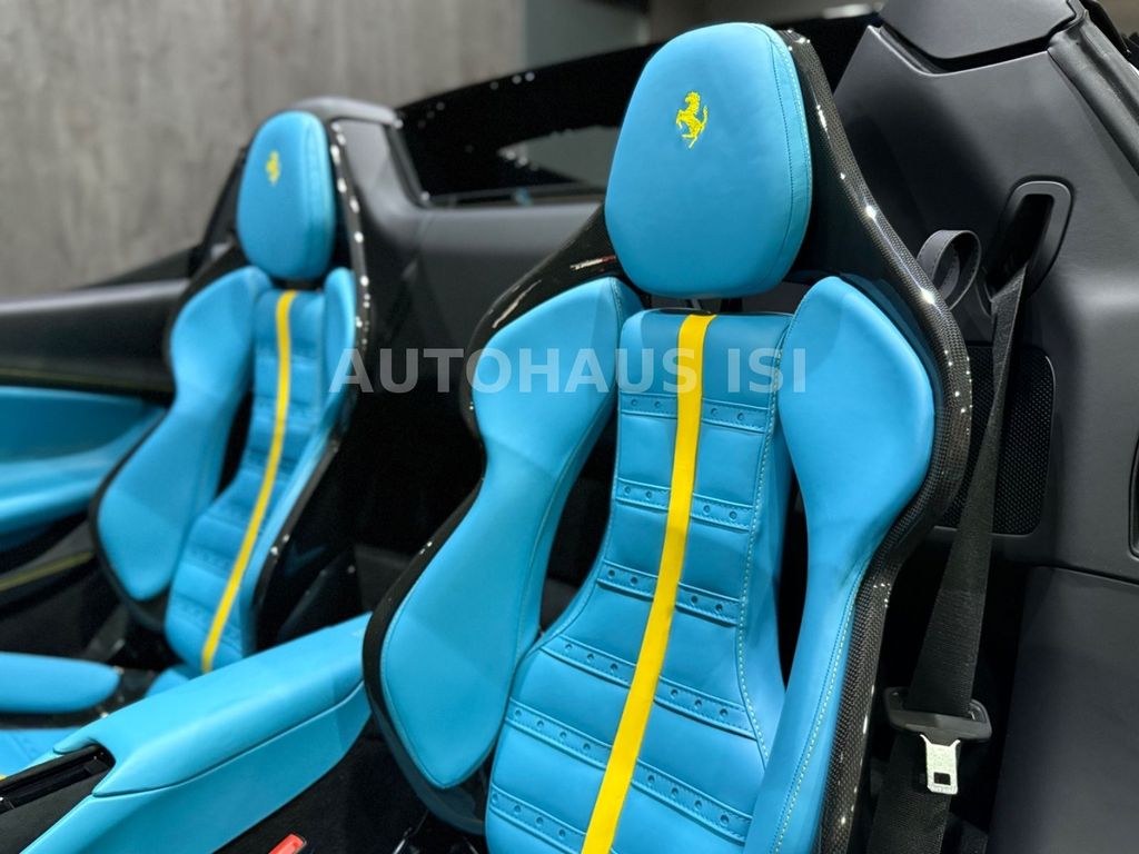 Ferrari 296 GTS 2024