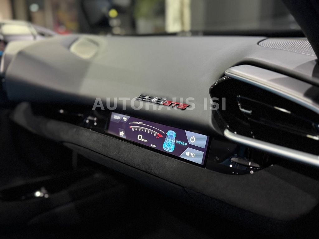 Ferrari 296 GTS 2024