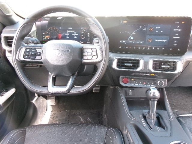 Ford Mustang 2025
