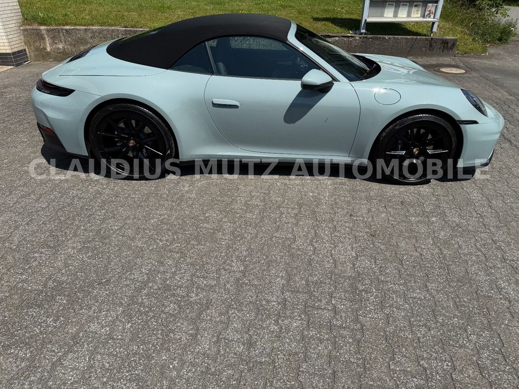 Porsche 992 2025