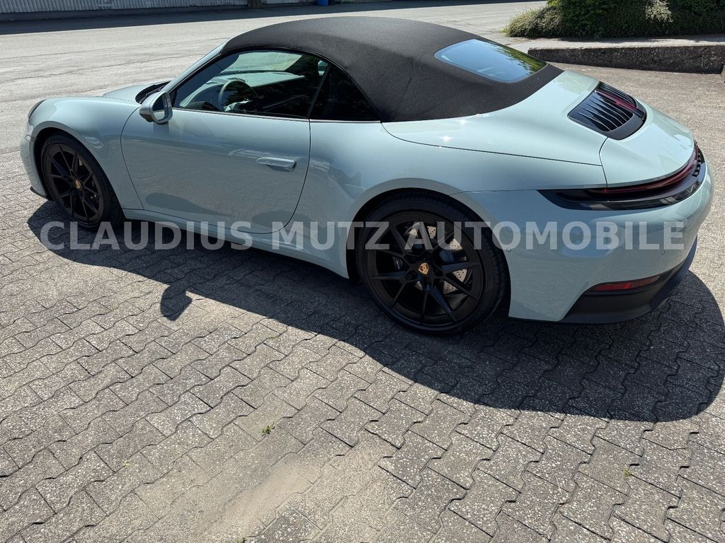 Porsche 992 2025