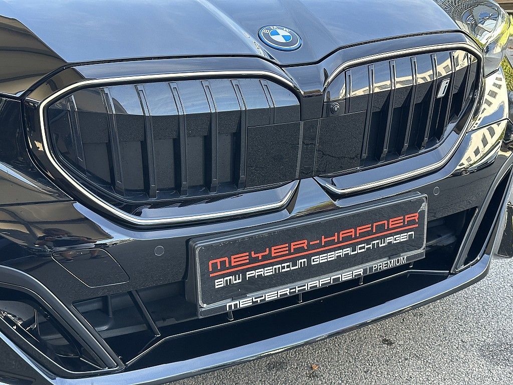 BMW i5 2024