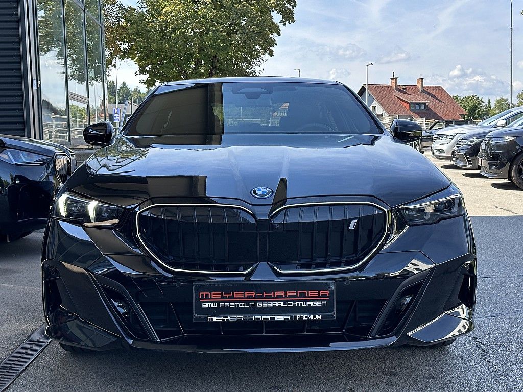BMW i5 2024