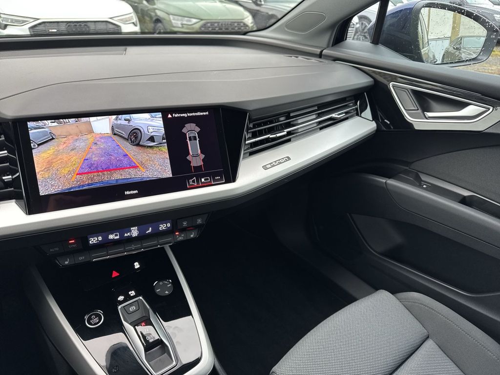 Audi Q4 e-tron 2024