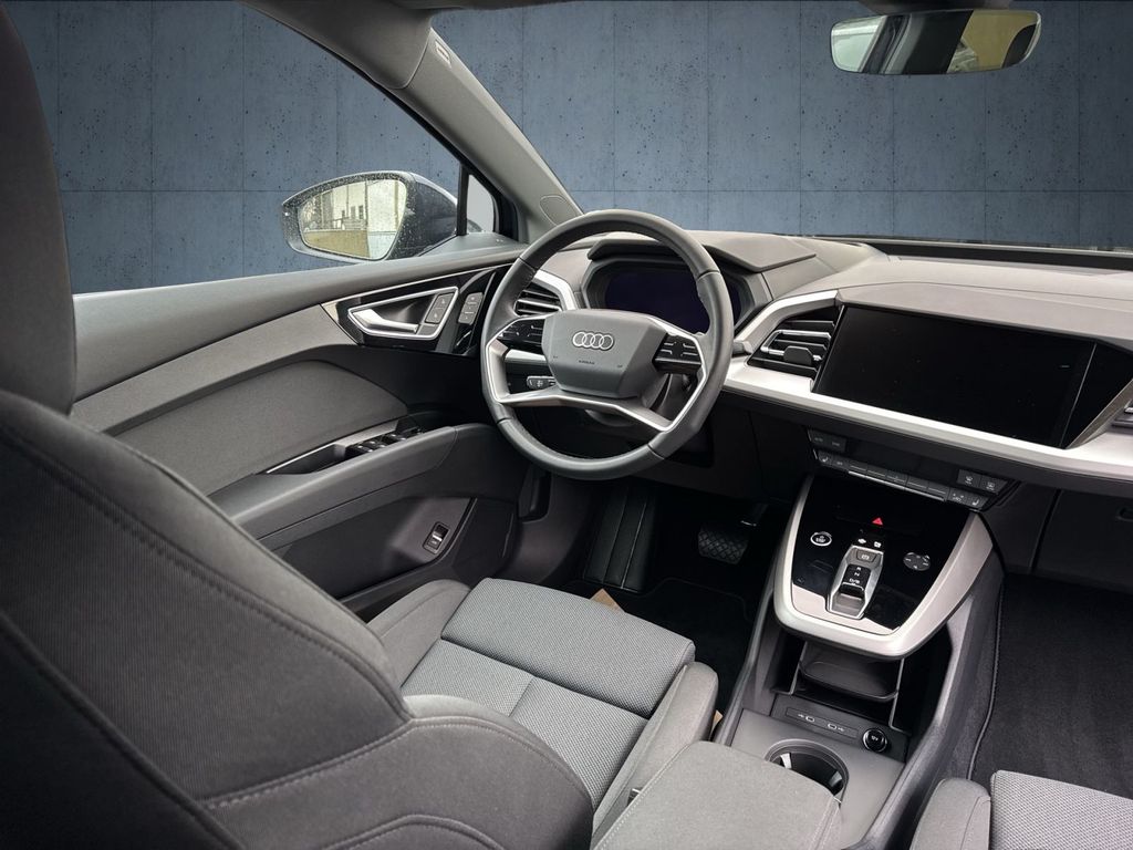 Audi Q4 e-tron 2024