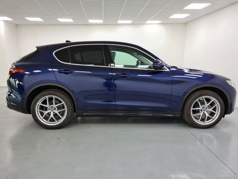 Alfa Romeo Stelvio 2021