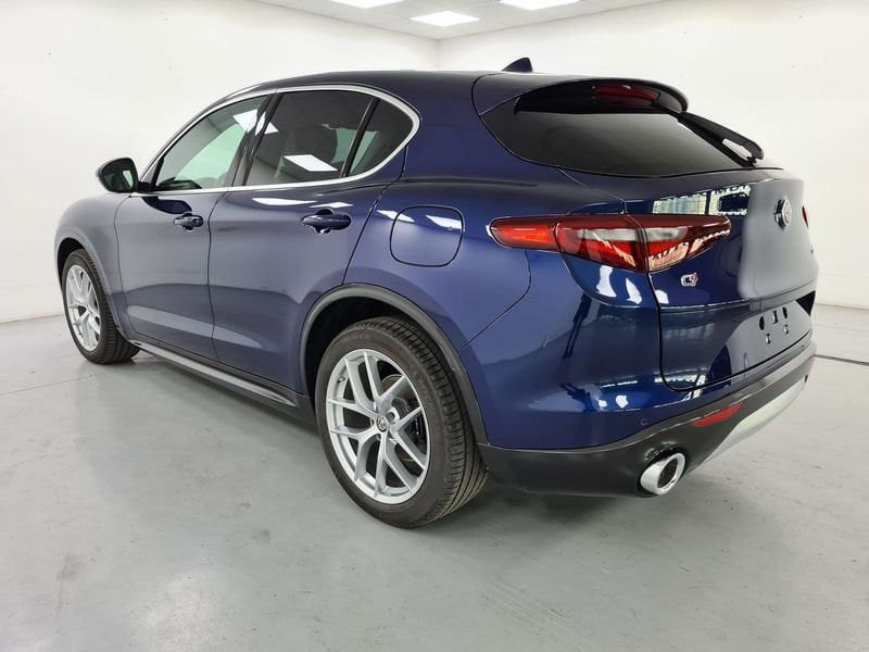 Alfa Romeo Stelvio 2021