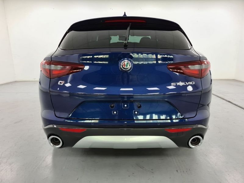 Alfa Romeo Stelvio 2021