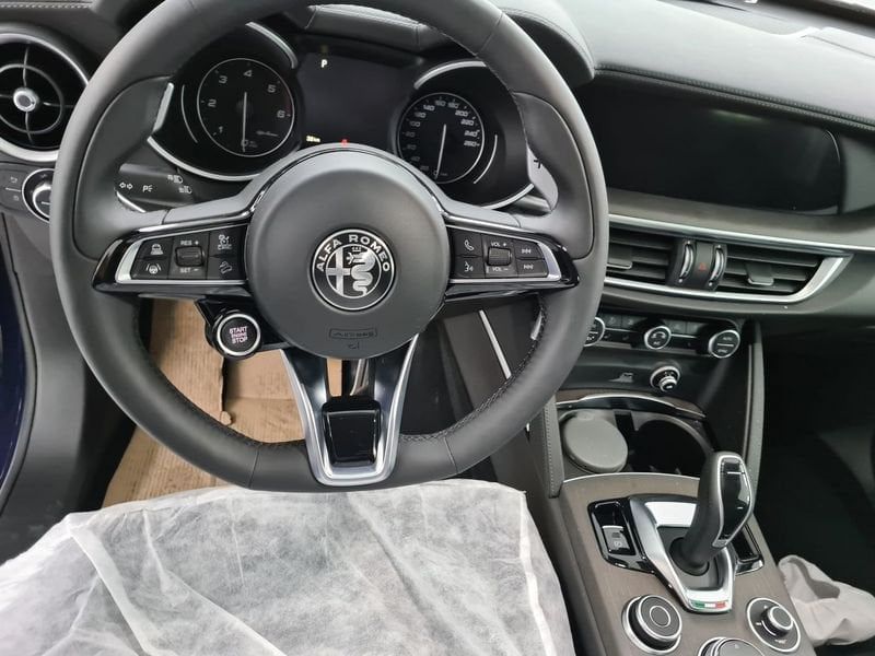 Alfa Romeo Stelvio 2021