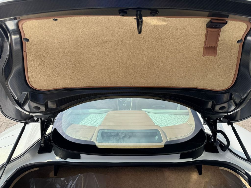 Aston Martin Vanquish 2018