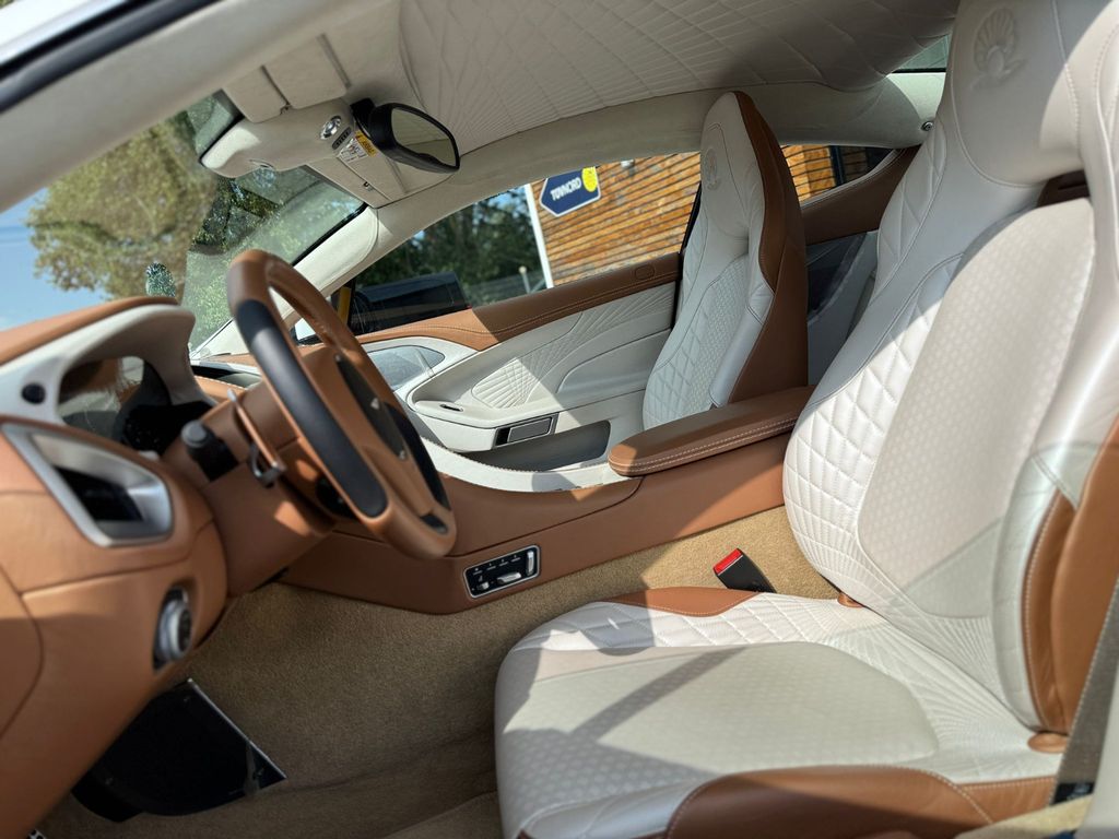 Aston Martin Vanquish 2018