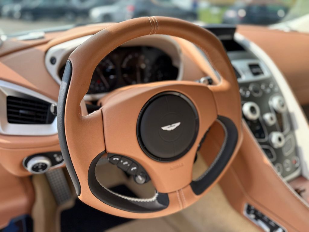 Aston Martin Vanquish 2018