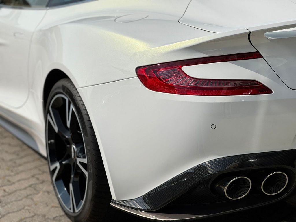 Aston Martin Vanquish 2018