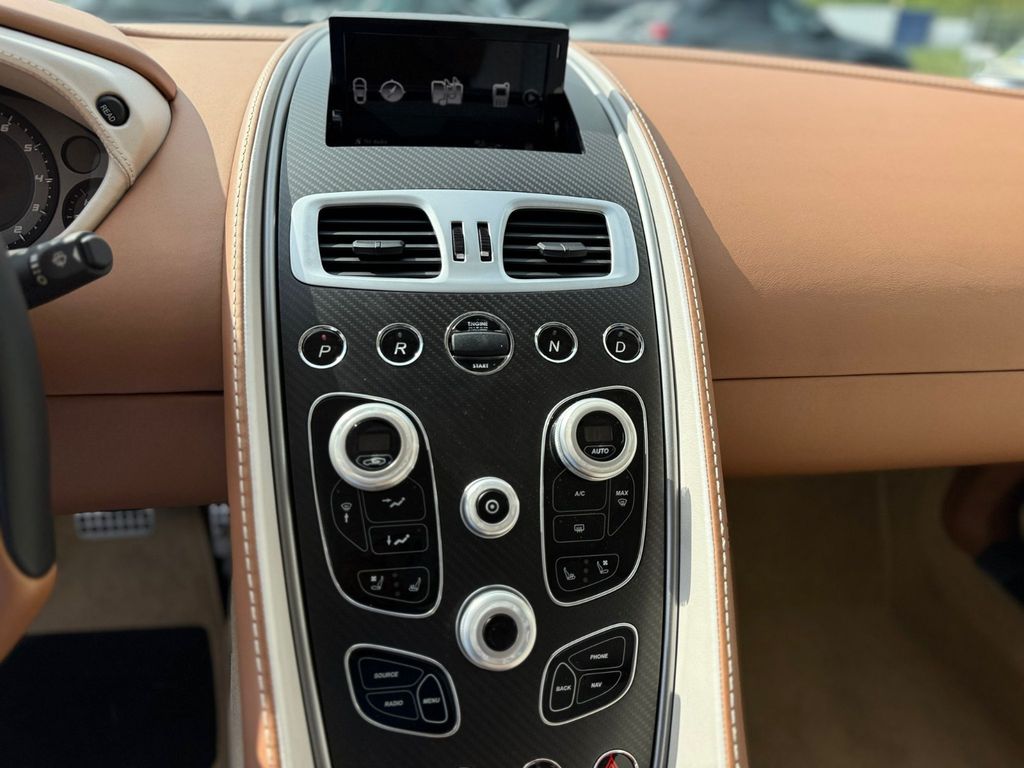 Aston Martin Vanquish 2018