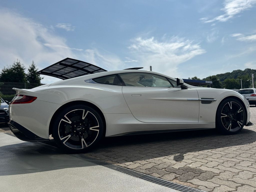 Aston Martin Vanquish 2018