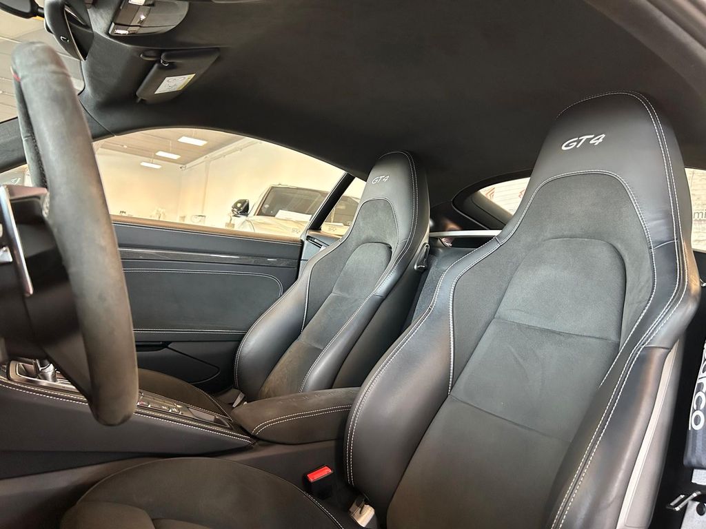 Porsche Cayman 2023