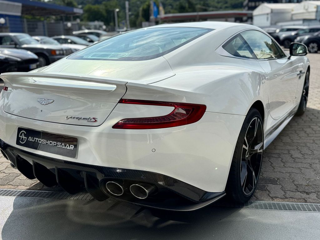 Aston Martin Vanquish 2018