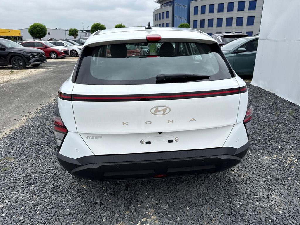 Hyundai KONA 2025
