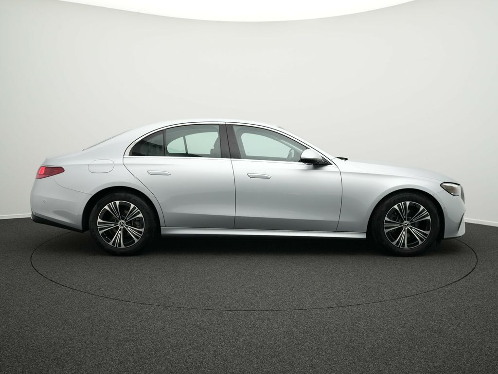 Mercedes-Benz E 220 2023