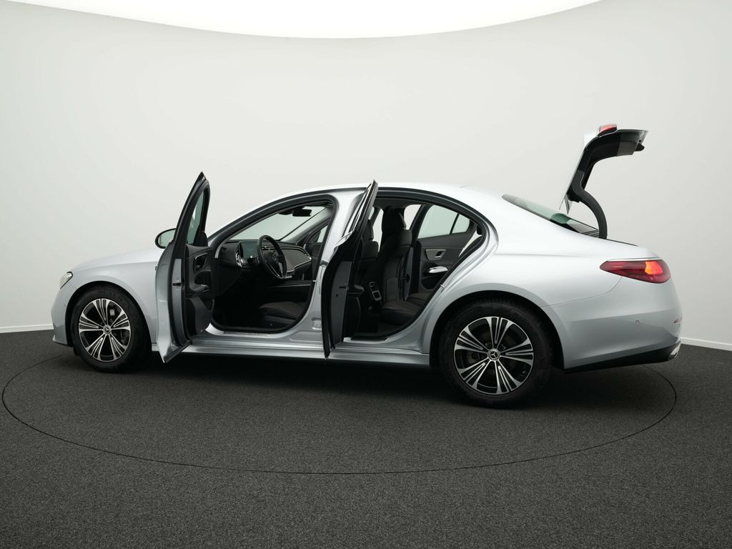 Mercedes-Benz E 220 2023