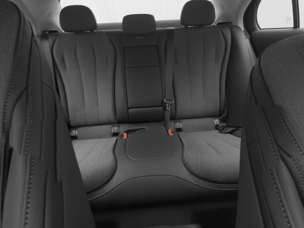 Mercedes-Benz E 220 2023