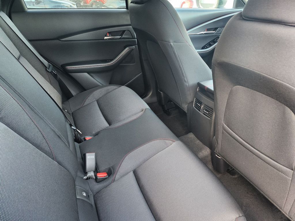 Mazda CX-30 2025