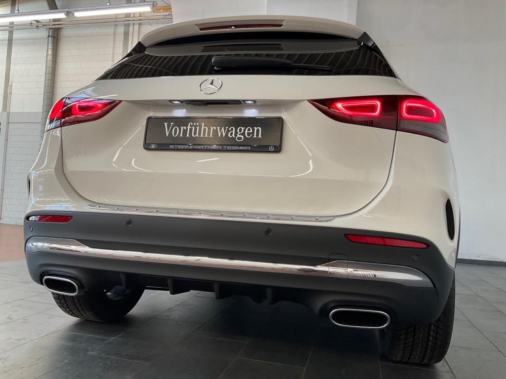 Mercedes-Benz GLA 200 2023