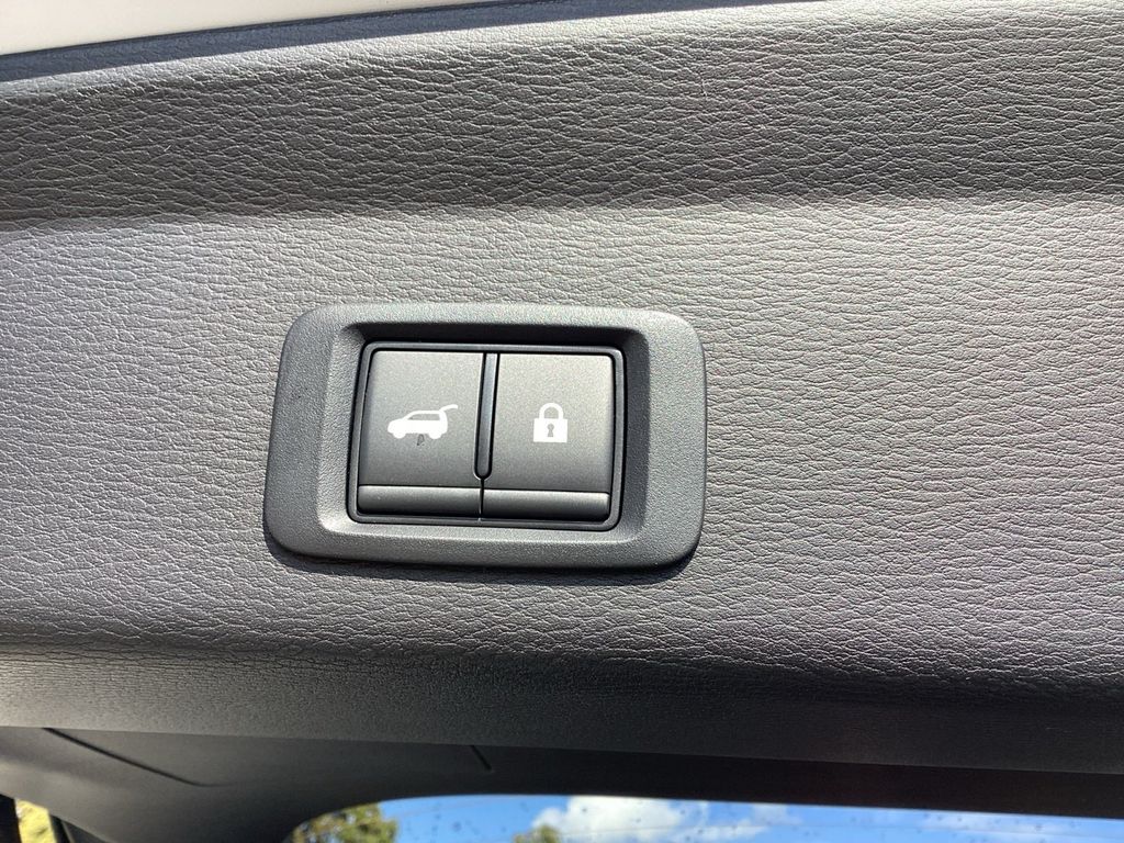 Mitsubishi Outlander 2025