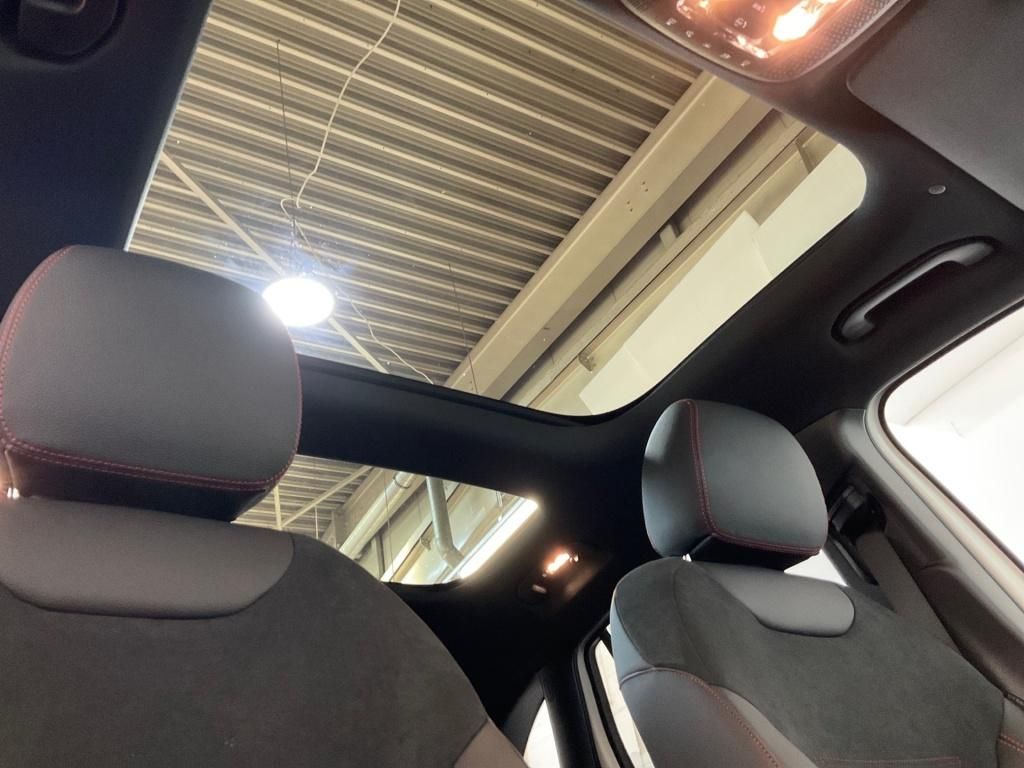 Mercedes-Benz GLA 200 2023