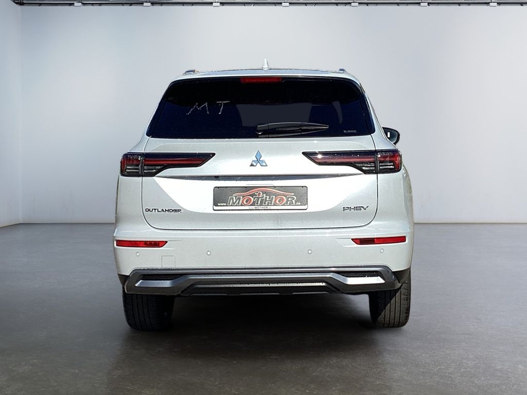 Mitsubishi Outlander 2025