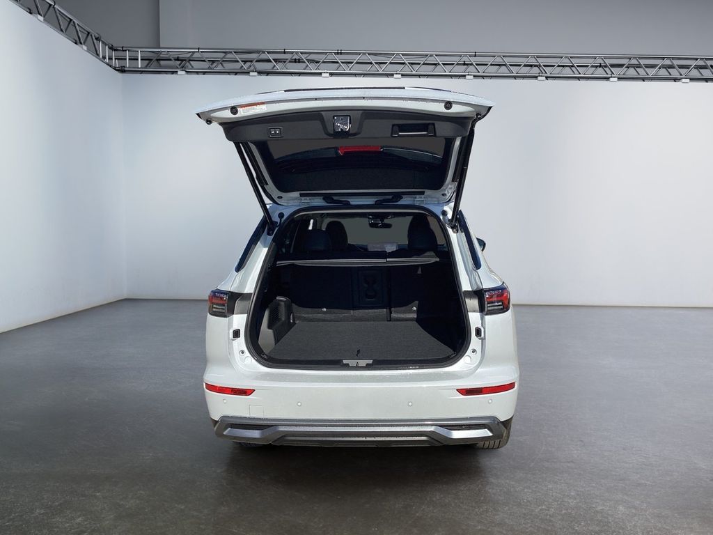 Mitsubishi Outlander 2025